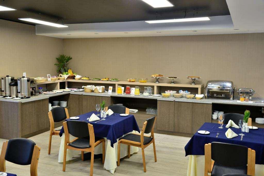 Panamericana Hotel Providencia Santiago du Chili Restaurant photo