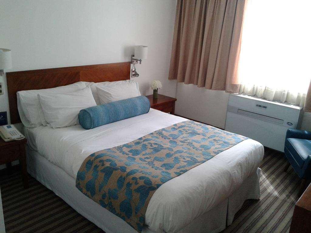 Panamericana Hotel Providencia Santiago du Chili Chambre photo